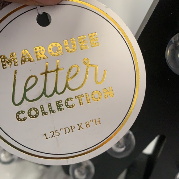 Light up “M” decor💡 - Picture 2 of 5